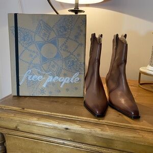 Brand New! Free People Cap Nap Saddle Leather Cowboy Boot - Size 7.5